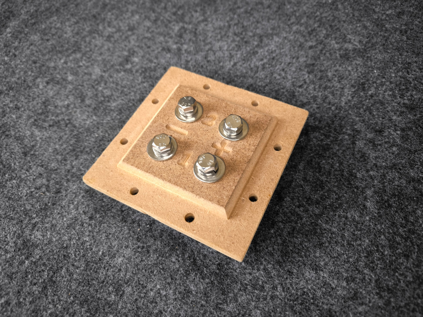 2-Channel Speaker Terminal (Wooden Series)