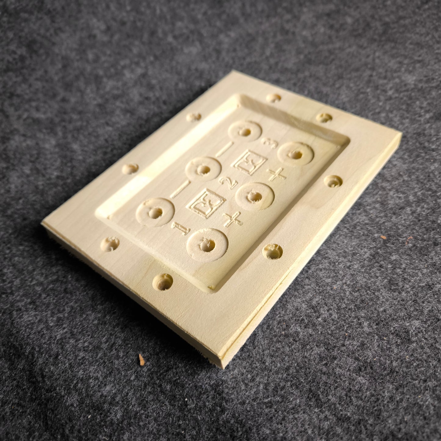 3-Channel Speaker Terminal (Wooden Series)
