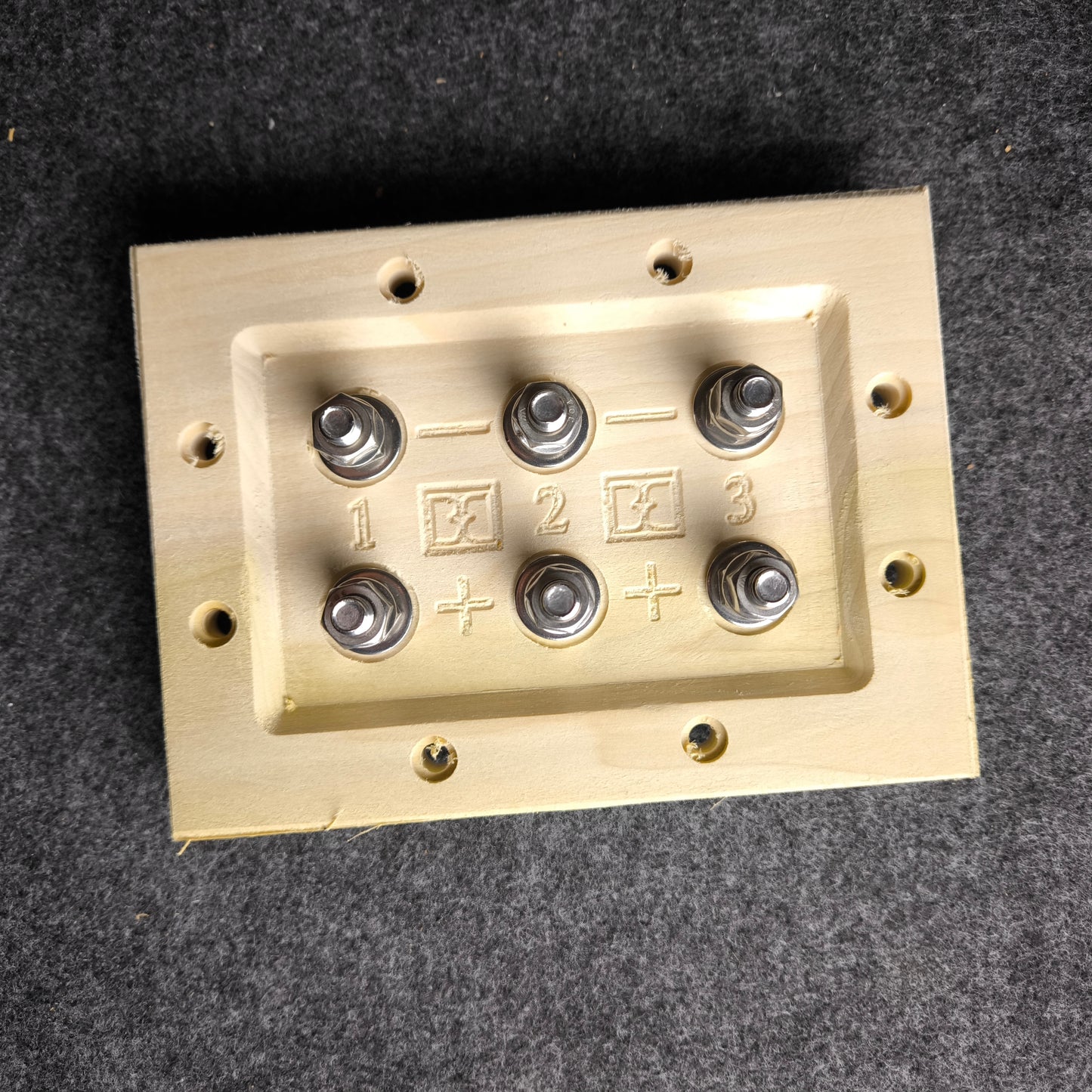 3-Channel Speaker Terminal (Wooden Series)